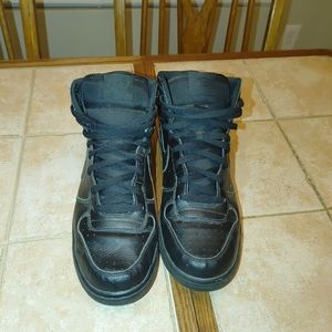 Nike Court Borough Mid Black